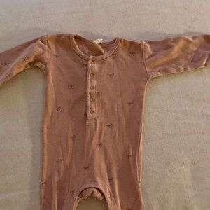 Quincy Mae Bow Print Long Sleeve Onesie